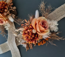 Load image into Gallery viewer, Rustic wedding corsages
