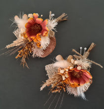 Load image into Gallery viewer, Everlasting flowers rustic buttonholes
