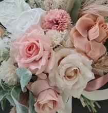 Load image into Gallery viewer, Everlasting flowers bridal &amp; bridesmaids bouquets
