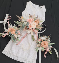 Load image into Gallery viewer, Everlasting flowers bridal &amp; bridesmaids bouquets
