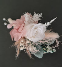 Load image into Gallery viewer, Everlasting flowers wedding buttonholes
