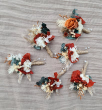 Load image into Gallery viewer, Everlasting buttonholes  - terracotta, green &amp; neutral
