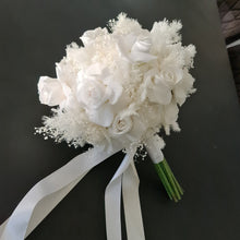 Load image into Gallery viewer, White bridal bouquet, bridesmaids &amp; flower girl
