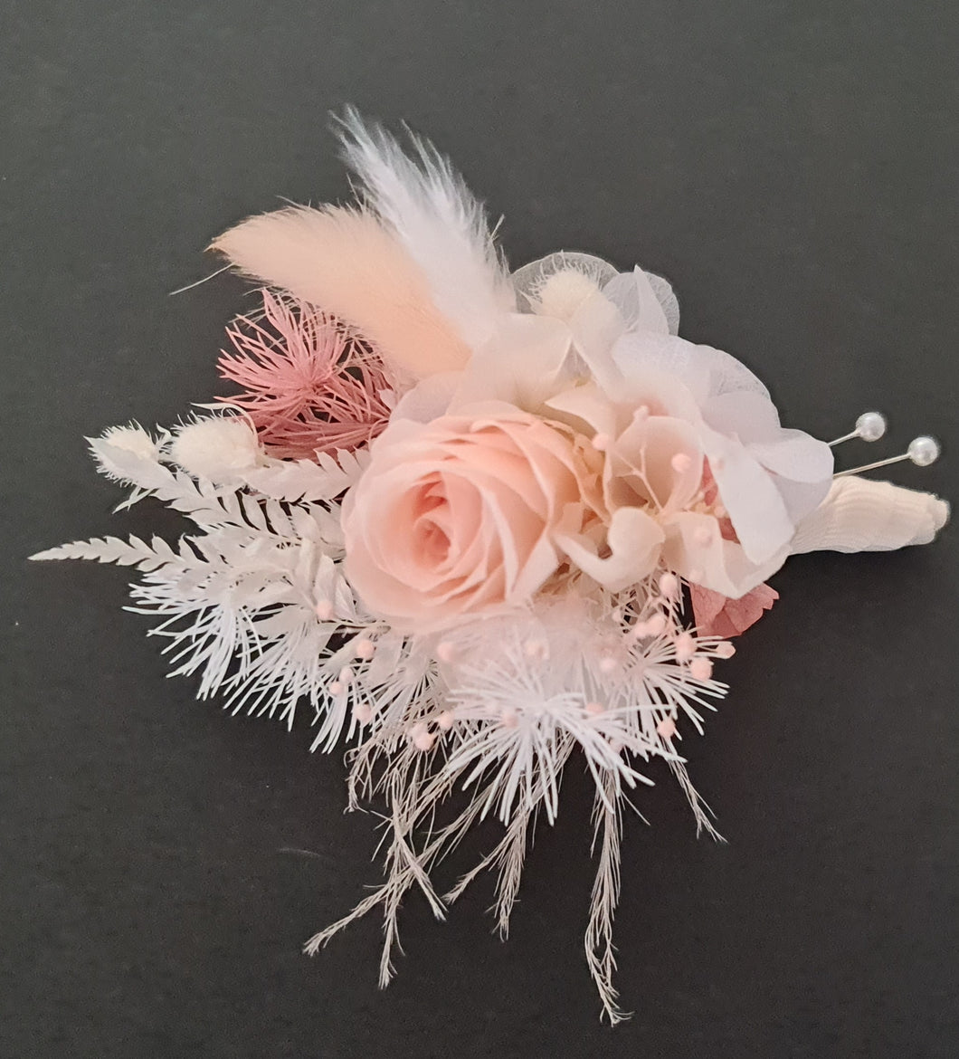 Wedding buttonholes in blush