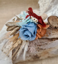 Load image into Gallery viewer, Smaller size preserved &amp; dry bridal bouquet
