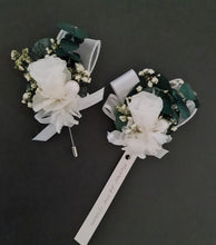 Load image into Gallery viewer, Preserved lapels pin-on corsages
