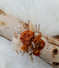 Load image into Gallery viewer, Rusty rustic fully preserved groom&#39;s buttonhole w mini rose
