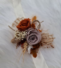 Load image into Gallery viewer, Rusty &amp; natural fully preserved corsages
