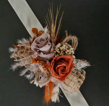 Load image into Gallery viewer, Rusty &amp; natural fully preserved corsages
