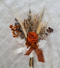 Load image into Gallery viewer, Bridal throw-away bouquet - rustic
