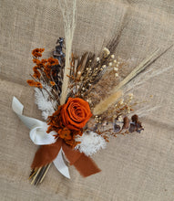 Load image into Gallery viewer, Bridal throw-away bouquet - rustic
