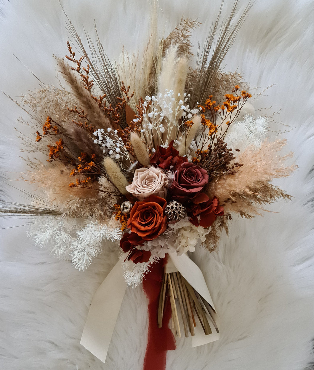 Bridal bouquet in rustic style