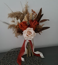 Load image into Gallery viewer, Bridesmaids bouquets in rustic style
