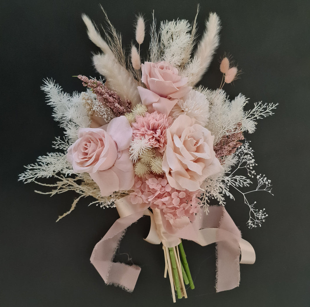 Bridal bouquet blush & neutral 