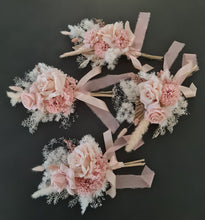 Load image into Gallery viewer, Bridesmaids bouquets blush &amp; neutral&nbsp;
