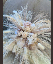 Load image into Gallery viewer, Boho Everlasting flowers centerpiece #1
