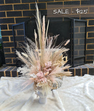 Load image into Gallery viewer, Dusty blush pink &amp; neutral Everlasting beauty
