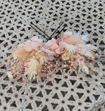 Load image into Gallery viewer, Preserved flowers bobby pin large x 2
