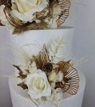 Load image into Gallery viewer, X - Silk &amp; preserved wedding cake topper x 2
