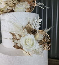 Load image into Gallery viewer, X - Silk &amp; preserved wedding cake topper x 2
