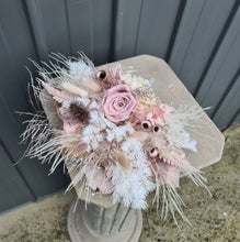 Load image into Gallery viewer, X - Dusty pink preserved flowers cake topper
