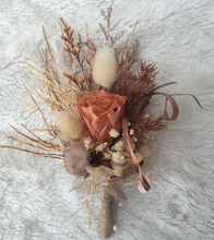 Load image into Gallery viewer, X - Everlasting flowers rustic buttonholes
