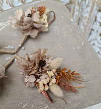 Load image into Gallery viewer, X - Everlasting flowers rustic buttonholes
