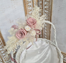 Load image into Gallery viewer, X - Everlasting preserved wedding basket flowers
