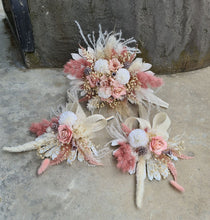 Load image into Gallery viewer, X - Bridesmaids bouquets silk &amp; preserved - blush
