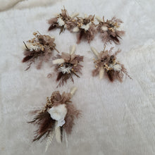 Load image into Gallery viewer, X - Everlasting buttonholes - rustic boho
