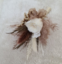 Load image into Gallery viewer, X - Everlasting buttonholes - rustic boho
