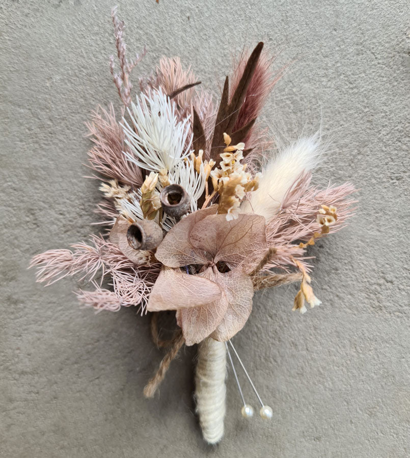 X - Everlasting buttonholes - rustic boho