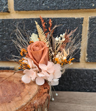 Load image into Gallery viewer, X - Everlasting rustic buttonholes
