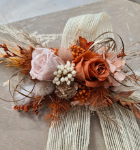 Load image into Gallery viewer, X - Preserved everlasting corsage - rustic style
