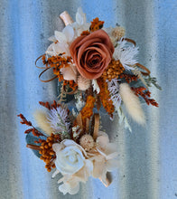 Load image into Gallery viewer, X - Preserved rose buttonholes
