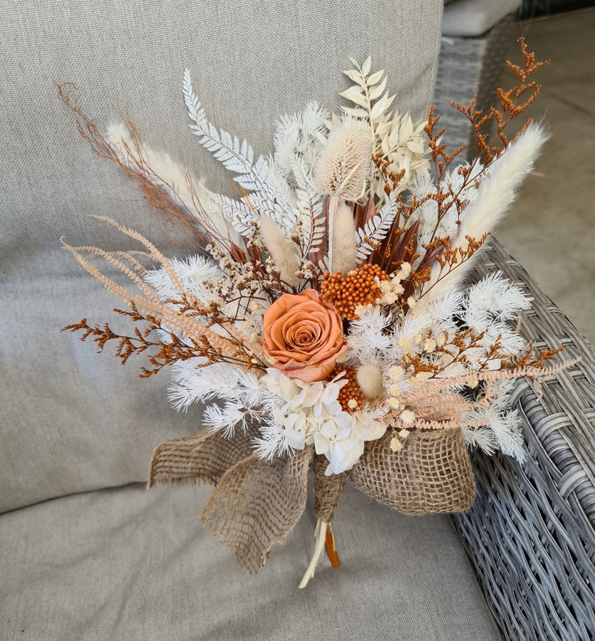 X - Everlasting preserved bridesmaids bouquets - rustic style