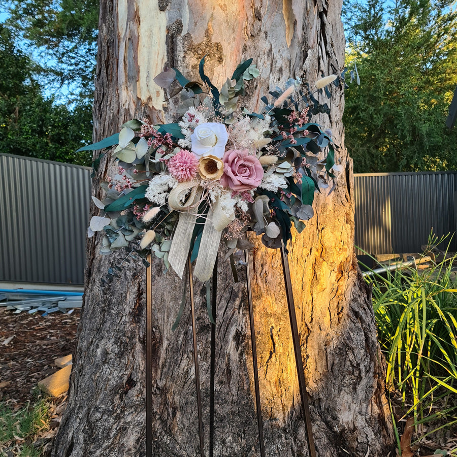 X - Welcome sign flowers silk & preserved