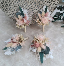 Load image into Gallery viewer, X - Wedding buttonholes preserved green &amp; pink
