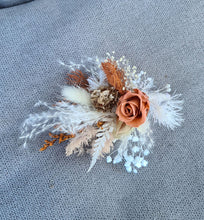 Load image into Gallery viewer, X - Everlasting flowers rustic buttonholes
