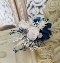 Load image into Gallery viewer, X - Everlasting buttonhole - royal blue
