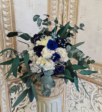 Load image into Gallery viewer, X - Everlasting bridal bouquet - silk &amp; preserved
