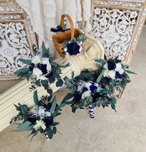 Load image into Gallery viewer, X - Everlasting bridal bouquet - silk &amp; preserved
