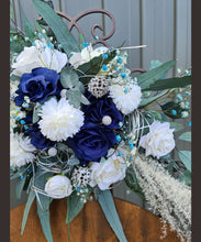 Load image into Gallery viewer, X - Welcome sign Everlasting flowers
